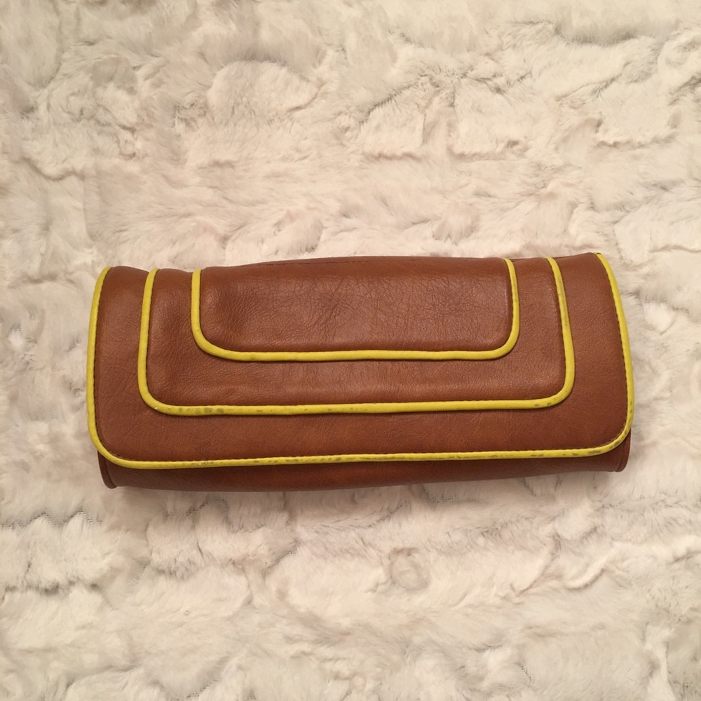 🔥SALE🔥 Brown & Yellow Clutch